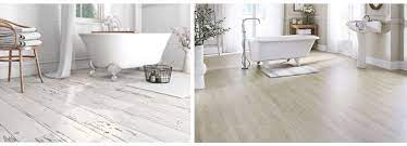 banyo ve mutfak zeminlerinde ahsabin sicakligini hissetmek isteyenler icin sudan etkilenmeyen parke modellerini oneriyoruz mod parke banyo dekorasyon fikirleri