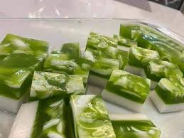 Mulai persiapan dengan bahan bahan dan segala peralatan yang dibutuhkan untuk membuat kue agar agar santan busa gula. Agar Agar Santan Berisi Kelapa Nampak Cantik Rasanya Terlebih Sedap Keluarga