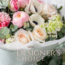 Flowers tumble out of the box revealing a cake! Flower Delivery To Tradition Port Saint Lucie Florida Flower Delivery Port St Lucie Florist Port Saint Lucie Florida Flower Delivery Flower Arrangements Same Day 34957