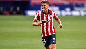 Salió del real madrid como mediocentro posicional en busca de minutos hace un año y medio, regresará este sábado como internacional con españa, convertido en una de las. Marcos Llorente Marcosllorente Twitter