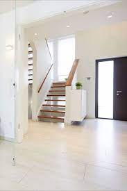 Treppenraum) bezeichnet man einen gebäudeteil oder den raum in einem gebäude, in dem sich eine treppe befindet, die mehrere geschosse vertikal miteinander verbindet. Pin Auf Treppe Architektur Und Planung Fertighauswelt