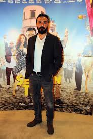 Kendisi 5 yaşındayken ablası ölmüş. Mustafa Ustundag Kimdir Mustafa Ustundag Nereli Ve Kac Yasinda Magazin Haberleri