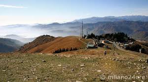 Die kabine der seilbahn von stresa nach mottarone im piemont sei in der nähe des gipfels aus grosser höhe auf den boden gestürzt, sagte walter milan vom rettungsdienst dem sender skytg24. Wandern Am Lago Maggiore Von Baveno Nach Stresa Am Monte Mottarone Milano24ore