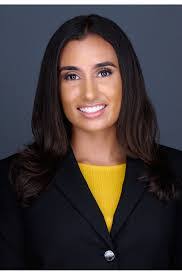 Melanie Tobias's Instagram, Twitter & Facebook