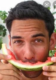 LIAM SARTORIUS is the guy behind rebel fit and if you google him you will  find that there is absolutely no mention of any qualifications he may  possess in fitness or nutrition.