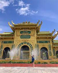 Đại nam thế giới du lịch có cả biển, hồ, sông, núi, khách sạn, khu vui chơi giải trí… và có tường thành bao quanh với hàm ý toát lên vẻ. Khu Du Lá»‹ch Ä'áº¡i Nam Thong Bao Má»Ÿ Cá»­a Ä'on Khach Trá»Ÿ Láº¡i ChÆ¡i Lá»›n Nháº¥t La Pha Æ°u Ä'ai Miá»…n Phi Ve Vao Cá»•ng Ä'áº¿n Háº¿t NÄƒm 2021