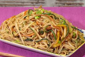 Nouilles Sautees Vegetariennes Ww Plat Et Recette Nouilles Sautees Plat Recette