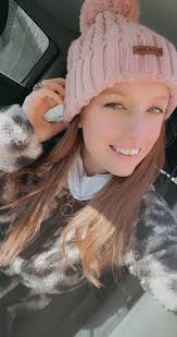 Anyone close to Cayuga IN looking to make new friends and add me