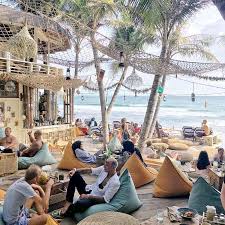 9 Bali Beach Clubs With Great Swimming Pool And Free Entrance Beach Lounge Bali Beaches Beach Club