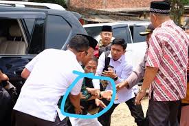 Ultimate ninja storm 2 kakashi hatake sasuke uchiha obito uchiha pisau senjata shuriken obito uchiha kunai, pisau, sudut, manga, belati png. Mengenal Kunai Pisau Ninja Yang Dipakai Menusuk Wiranto Kumparan Com