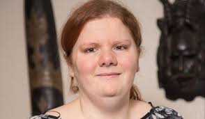 Mengidap Penyakit Aneh, Badan Wanita Ini Selalu Berbau Amis