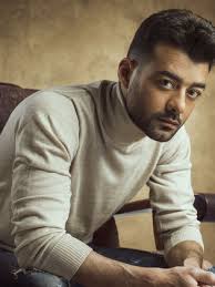 وأجاب هيثم عن عدة أسئلة سريعة في كواليس البرنامج. Haytham Shaker Other Filmography Photos Video