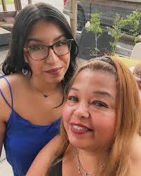 Happy Birthday Mommy!!!!🎉🎁 I want to say thank you being the best for me  from supporting me and giving me your advice (even though I don't want tot  hear it) you always