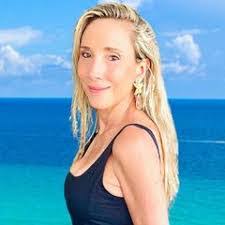 Constanza Fernandez's Instagram, Twitter & Facebook