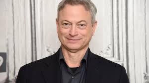 Gary Sinise honoring veterans with show at Steppenwolf Theatre