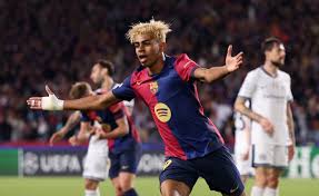 Lamine Yamal ở tuổi 17 đã trở thành cầu thủ đắt giá nhất lịch sử