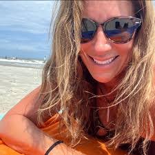 Shawna Klein's Instagram, Twitter & Facebook