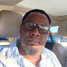 J'ai confirmé ma candidature aux prochaines élections présidentielles.  #Jovenel2016