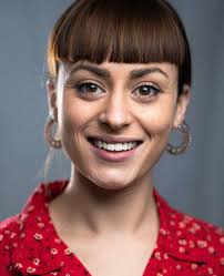 Introducing Daisy! 🌼 Actor, dancer, puppeteer and professional fun maker!  Daisy started out in physical theatre and has gone