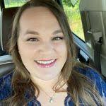 Amanda Zeis's Instagram, Twitter & Facebook