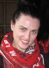 Katie with no makeup. Beautiful, as always. ^w^