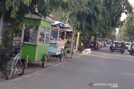 Sapi lemon jumbo dan sapi bakalan pasar sapi kliwon kudus jawa tengah 16 september 2020 jinak tv 082310576785. Pemerintah Kudus Akan Denda Rp500 000 Bagi Pembeli Di Zona Larangan Pkl Beritasatu Jateng Berita Satu