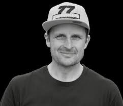 ZURÜCK ZUM UR-KNALL