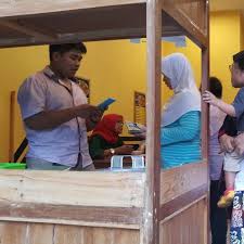 Jul 19, 2021 · dalam sebuah hidangan bubur manado terdapat campuran sayur dan lauk pauk baik yang hewani atau nabati. Bubur Rempah Kartini Facebook