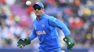 There arguably aren't bigger names in indian cricket than sachin tendulkar and ms dhoni. Ms Dhoni Ex India Cricket Captain Says Consider Me As Retired Cricket Al Jazeera