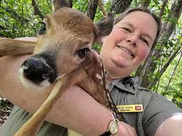 Karen Osler's Instagram, Twitter & Facebook