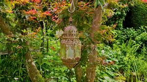 Blech im garten verkauft rostige blechskulpturen, glasartikel und vieles mehr für jeden garten. Ein Verwunschener Garten Sylvia Hammerles Paradies In Waldkirch Chilli Freiburg Stadtmagazin