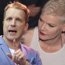 Am vergangenen dienstag war der schauspieler am set zusammengebrochen. Oliver Pocher Das Muss Doch Nicht Sein Jetzt Teilt Er Gegen Melanie Muller Aus Bunte De