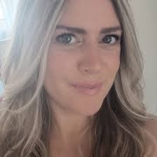 How would you decorate this dining room space. Any ideas welcome.