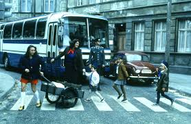 A group of kids grow up on the short, wrong (east) side of the sonnenallee in berlin, right next to one of the few border crossings between east and west reserved for german citizens. Sun Alley 1999 Imdb
