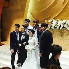 He made his acting debut in the sitcom here he comes (2008). Song Joong Ki Makes Appearance With Jo In Sung And Running Man Cast At Lee Kwang Soo S Sister S Wedding Kim Lee Jin