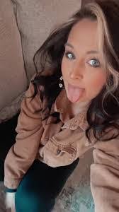 Bridgette Clark's Instagram, Twitter & Facebook