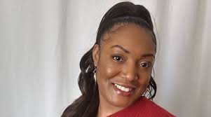 Hospital worker helps save man having seizure over the phone