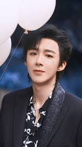 Identification and appreciation of beautiful flowers, possibly lilies