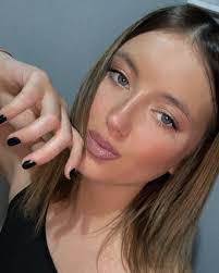 Tami Dias's Instagram, Twitter & Facebook