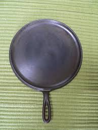 Unmarked Wagner Ware Cast Iron Griddle No 9 10 Etsy Cast Iron Griddle Wagner Griddles
