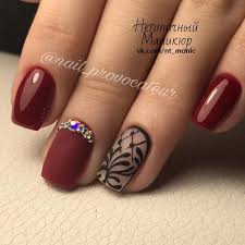 La división de la obra dramática según el espacio físico (lugar) o ambientación de la la unidad menor dentro de la obra dramática y está marcada por la entrada o salida de los actores. Unas Decoradas Para Graduacion Rojas Unas Bonitas