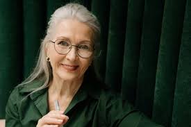 Psychedelic Therapy For Treating Seasonal Affective Disorder