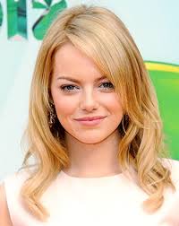Emma Stone Goes Back To Blonde Golden Strawberry Blonde Emma Stone Hair Blonde Emma Stone
