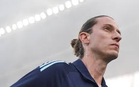 Filipe Luís, do Flamengo, enaltece Bruno Henrique e acha Vasco 'subestimado'