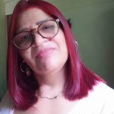 MEDUSA, LA HERMOSA MUJER QUE FUE CASTIGADA POR SER VIOLADA. Según la  Mitología Griega, Medusa era una Gorgona y tenía una característica que la  diferenciaba: ya que era mortal y la más