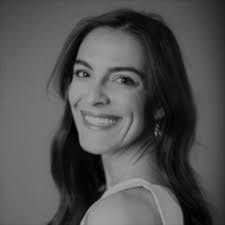 Sara Longo's Instagram, Twitter & Facebook