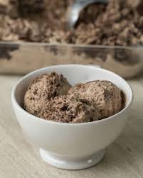 17 Kostliche Eis Sorten Die Du Zu Hause Machen Kannst Brownie Eiscreme Eiscreme Brownies Ohne Backen