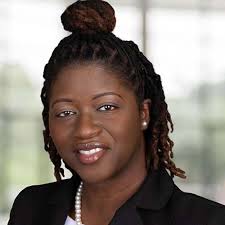 Roxanne Martin| Asociada