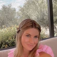 Danielle Cary's Instagram, Twitter & Facebook