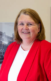 Susan Potthoff's Instagram, Twitter & Facebook